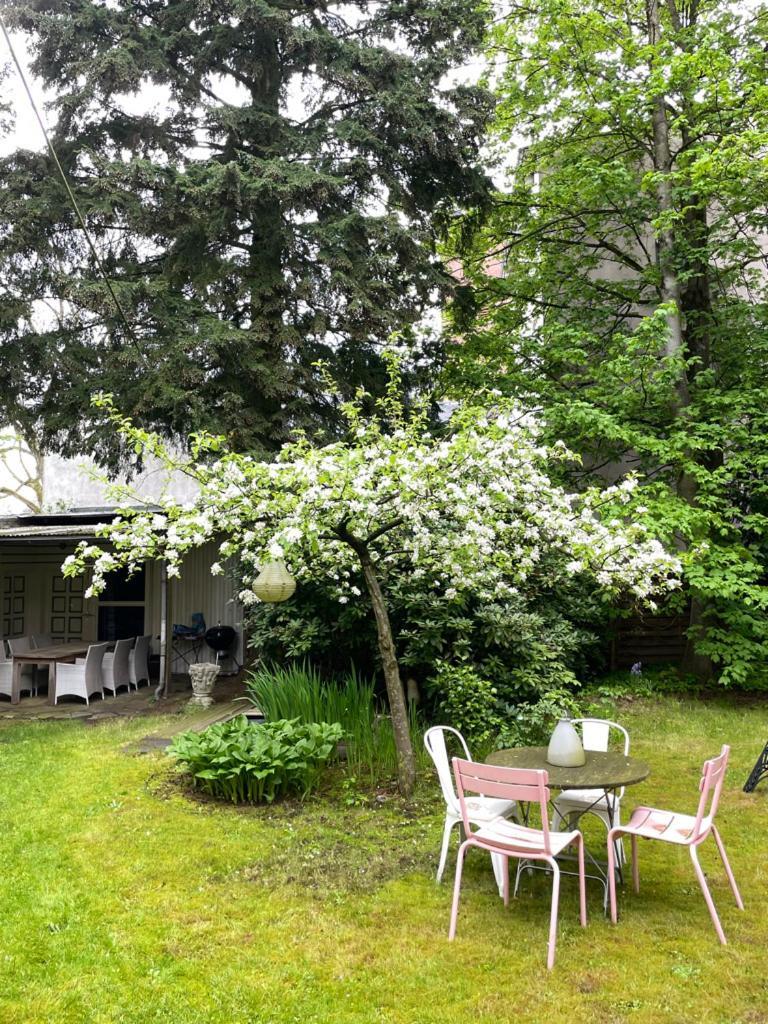 Ferienwohnung Haus Mit Tuermchen Solingen Exterior foto